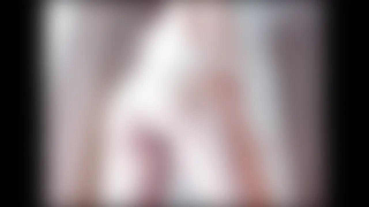 電マあそこに押し付けて、お尻見せつけながら気持ちよくなった後、正面向いておっぱい震わせながらいっちゃいました☺️🩷 (2/2)