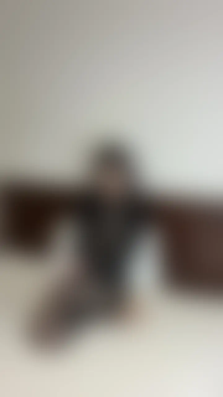 (顔出しなし)みずきでっす✨️
今回は全身タイツでオナニーしてみたよっ🐻
普段これでインスタで踊ったりしてるから変な感じだった。笑
ばいぶおなにーしてるみずきをみてね💕
(途中で雑音が入ってるけど気にしないでね💕笑 (2/2)