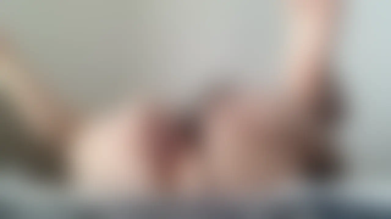 吸うやつでクリ責め➕ディルドでアナル責めしたら気持ち良すぎて即イキした😇
一気に抜いた直後のぽっかりアナルから汁出ちゃって恥ずかしい🫣 (2/2)