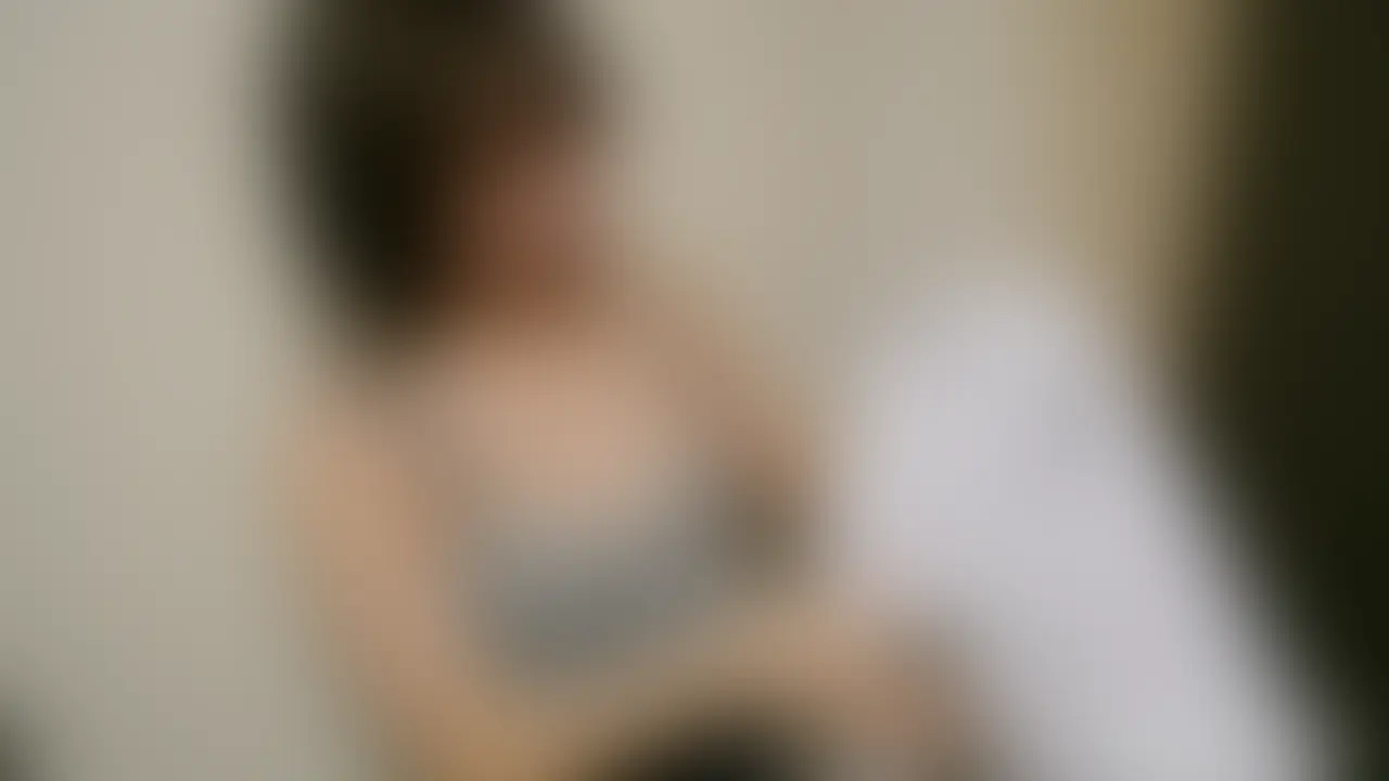 [part1]エッチ大好きJDとハメ撮り(イラマチオ、騎乗位、正常位、バックあり)

3P作品にも出ていた素人ちゃんです。
『エッチ大好き』と豪語するやや変態なJDちゃんとハメ撮りしちゃいます！
フェラはストロークありのイラマチオもあり！
乳首責めフェラ、騎乗位、正常位、バックあり！
最後はゴム外して体のぶっかけです！！！ (2/2)