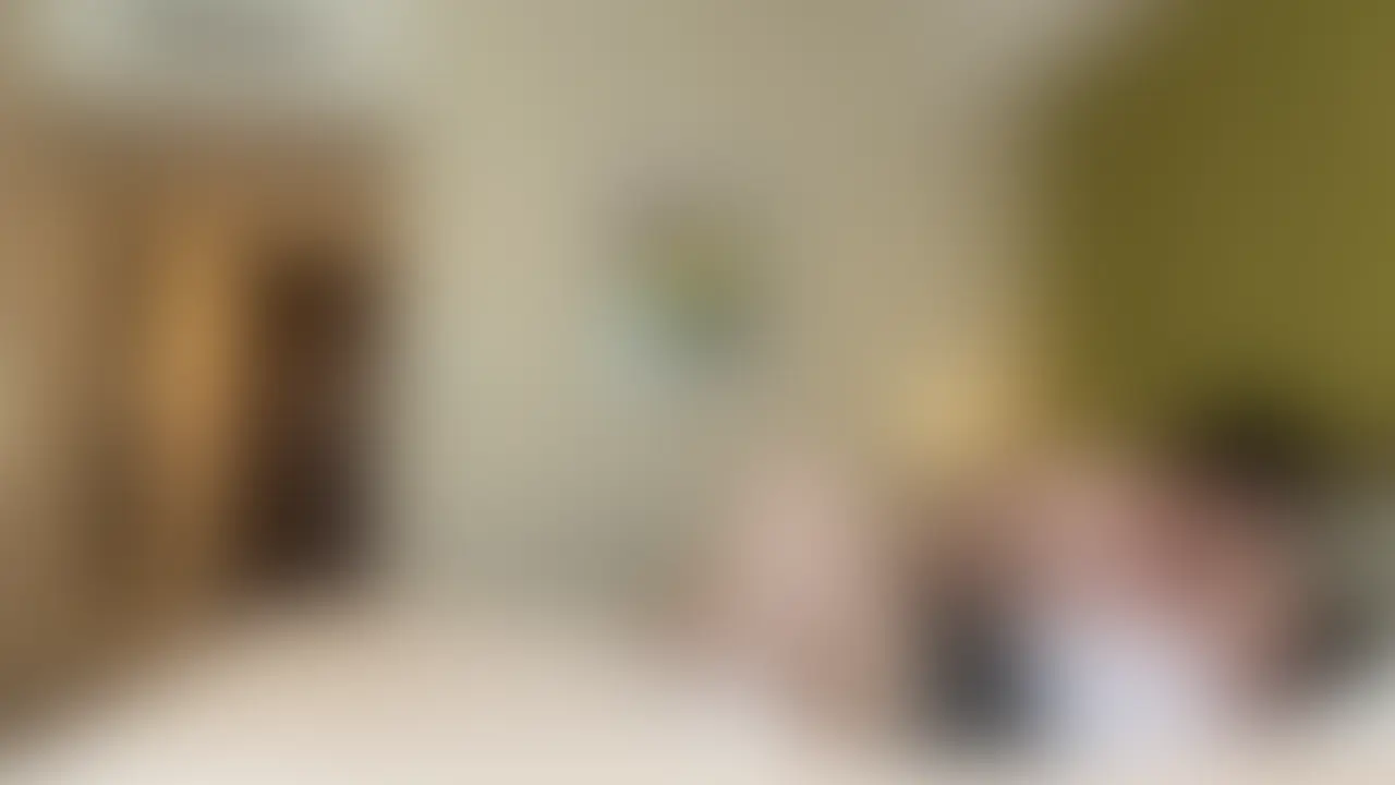 ☆かい1-2☆ えげつない逸材を見つけてしまいましたわ・・・。
絶対にこの世界に飛び込んではいけない神に仕えるもの。
真っ白の神官服をまとっていないとおかしいくらいの透明感
性魔の私でさえ少し気が引けるほどの神々しさ。
ええ
でも、汚したくなるんです。
ジットリと神の子を種付けたい。
心までも清らかなかいちゃんを、邪なエンゲージで少しずつ翻弄していきます。
しっかり女の子の部分を分からしめられて、かいちゃんは少しずつ乱れていきます。
はぁああああん
神童と性魔の子作り体験教室です。 (2/2)