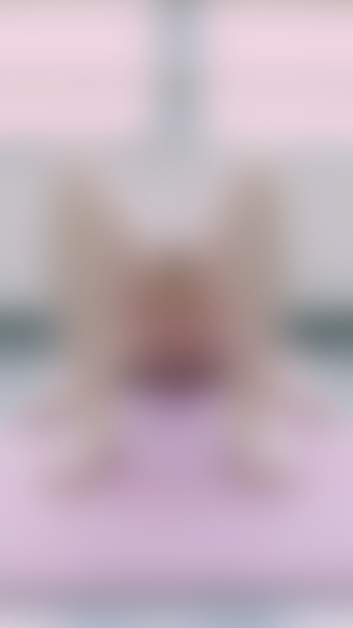 力を抜いてリラックスしながら脚を左右にゆっくりと倒して♪😋💖 (2/2)