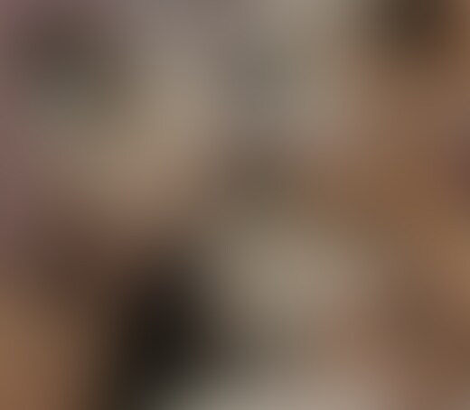 10コ上の彼氏がいるおとなしくて巨乳のマッサージ嬢が「他の男のちんぽでイってごめんなさい…」と謝りながら中イキしまくる様子
日々の業務で疲れた身体を癒すため若い女性が多く在籍している派遣のマッサージを呼んでみました。
期待に胸を膨らませて今回も2台体制でカメラを仕込みベッドが写るナイスポジションにさりげなく設置。
やってきたのは高身長でスタイル抜群の美人な女の子!
マッサージの仕事は1年くらいしているようで、見た目に反しておとなしい性格もたまりません。
なんと10歳も年上の彼氏と付き合ってるみたいで、こんなに若くて美人の彼女がいるおじさん彼氏が羨ましくてたまりません。
下ネタに切り込んでみると恥ずかしそうにしながら話をはぐらかそうとするピュアの心の持ち主でした。
楽しくお話をしながらさりげなく太ももに手を置いてナデナデしてみます。
「あ…あの…何か触ってませんか…?」と遠慮がちに言っていましたが、しつこく触りまくっていると「お触りはダメですよ。そういうお店じゃないんで」と嫌悪感たっぷりに注意されてしまいました。
仰向けになってさりげなく服の上からおっぱいを触ってみると「ちょっと…!ダメですよ!これで顔隠しときますね」とタオルをかけられそうになってしまったので力づくで抱き寄せてキスしちゃいましたw
○○○キスしながらベッドに押し倒しておっぱいを揉みしだくと超ボリューミーな素晴らしい感触です。
「ホントにやめてください!警〇呼びますよ!!」と必死に抵抗する彼女を押さえつけて服を脱がすとブラジャーからはみ出しそうなほど大きなおっぱいではありませんか!
たまらずブラジャーを捲り上げてピンク色のキレイな乳首に顔を埋めてむしゃぶりついちゃいました。
「こんなことしちゃダメですよ…!やめてください!許してください…」と訴えかける彼女の足を○○○開いてアソコにもむしゃぶりつきます。
嫌がりながらもまんこからは愛液が溢れ出してきていたので指を挿入しながら同時にクンニしてあげると身体を大きくエビ反りにしながらイってしまったみたいでした。
興奮しまくってしまった私は彼女の顔に跨り○○○ちんぽを咥えさせます。
苦しそうに呻きながら脚をバタつかせて逃げようとしておりましたが、ビンビンに勃起したちんぽが喉の奥まで挿さっているので逃げられるわけがありません。
たっぷり舐めさせた後はもちろん挿入してあげないといけませんね。
「ダメです!ホントにそれだけは…」と懇願しておりましたが無視しておまんこの奥まで一気にねじ込んであげると「あぁっ…んん!」と喘ぎながら感じてしまっているようでした。
グリグリと膣壁を擦り付けるようにピストンしてあげると、美巨乳をぷるんぷるんと揺らして気持ちよさそうに喘いでるくせに「ホントにやめてください…抜いてください!」と必死に抵抗しておりました。
どうやら奥が気持ち良さそうだったので激しく膣奥を擦ってあげると「だめだめ!そんなにしないで!おかしくなっちゃうからぁ!」と激しく身体を痙攣させながらイってしまったようです。
ピクピクと余韻に浸っている彼女にキスをしながらさらに激しくピストンしてあげると「お願い!もうやめてぇ!」と愛液を垂れ流しながら感じまくっていてエロ過ぎました。
バックでもお尻を叩かれてまんこを激しく締め上げながら何度もイってしまっているにも関わらず、彼氏とどっちが気持ちいのか聞いてみると「分かんないです…」と素直に答えないので答えるまでたっぷり気持ち良くしてあげました。
騎乗位でスマホでハメ撮りしながら彼氏に謝るように命令すると、泣きそうになりながら「他の男のちんぽでイってごめんなさい…」と素直に謝ったのでご褒美に下から突き上げてさらにイカせまくってあげますw
めちゃくちゃエロくて良い女だったのでハメ撮りを彼氏に見せない代わりにセフレにしちゃいました!
これからも彼氏よりたっぷり気持ち良くして○○○してあげようと思います。 (2/2)