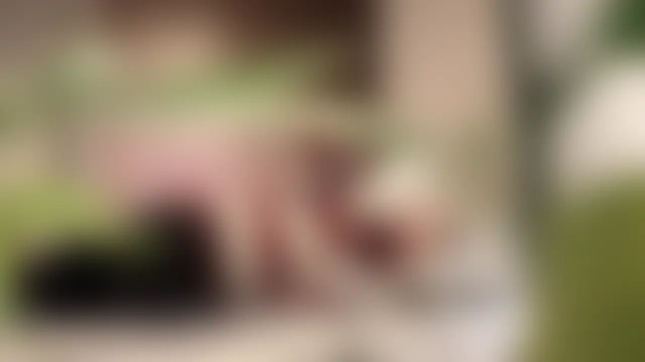 こんばんは、しずかです。
今日は布団の上でダラダラしながらそのまま
一人エッチしてるところを撮っちゃいました....// (2/2)