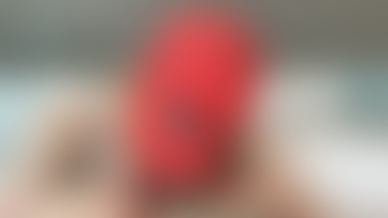 マッチングアプリでマッチした初対面の男性に許可をいただき撮影してきました。
Eさん、41歳、自称商社マン。
緊張のせいか最初はフニャチンでしたが、彼女がしゃぶった途端にガチガチにフル勃起!!
あえなく大量ザーメンをお口に発射!
★主観ver (2/2)