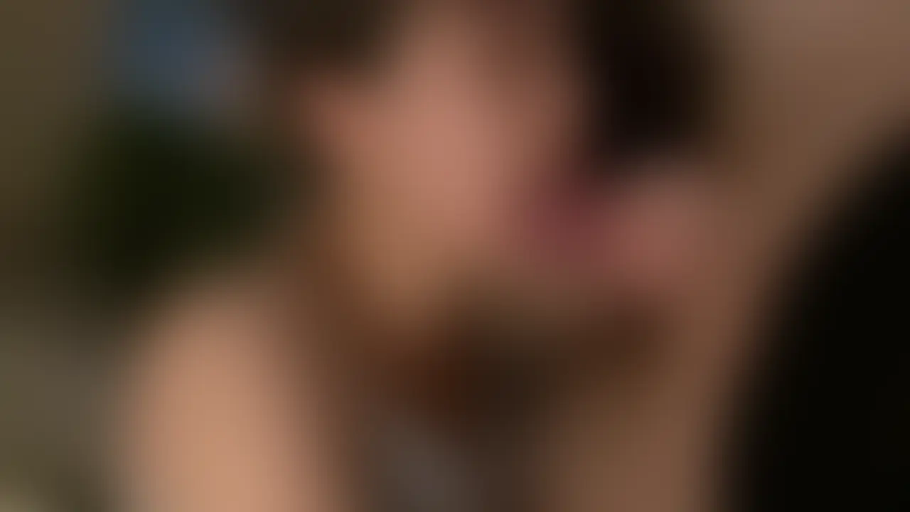 【学校の授業終わりに部活サボって会いにきた18歳のセフレ】
⚠️完全顔出し⚠️
 
学校では清楚キャラなのに、裏で年上大学生セフレのチンポしゃぶって喘ぎまくってるのエロすぎるww
 
ちなみに彼氏とはまだHしてなくてキスしかしたことないらしい、笑

🎁プレゼント企画開催中🎁
 
この投稿にいいねとブックマークしてくれた人に、未公開シーンを集めた4時間越えの長編動画をプレゼントしちゃいます。
 
 期間限定＋フォロワー限定なのでお早めにどうぞ！！ (2/2)