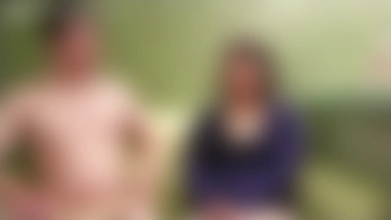 素人爆乳人妻と密会してきました!
彼女とは、約5年ぶりの再会で、ヤマトさんが動画作ってるからヤマトさんなら出てみたいかも。。。ってやりとりから始まり密会成功!
インタビューでは、マッチングで出会った男性や出会いの際の気を付けていることも話してくれて出会いを求めている男性には参考になるかもしれません♪
普段から男性からのアプローチが絶えない彼女ですが、今回は私がNTRせていただきますw
普段の家庭的な一面から、快楽に歪む彼女の一面をご覧ください。 (2/2)