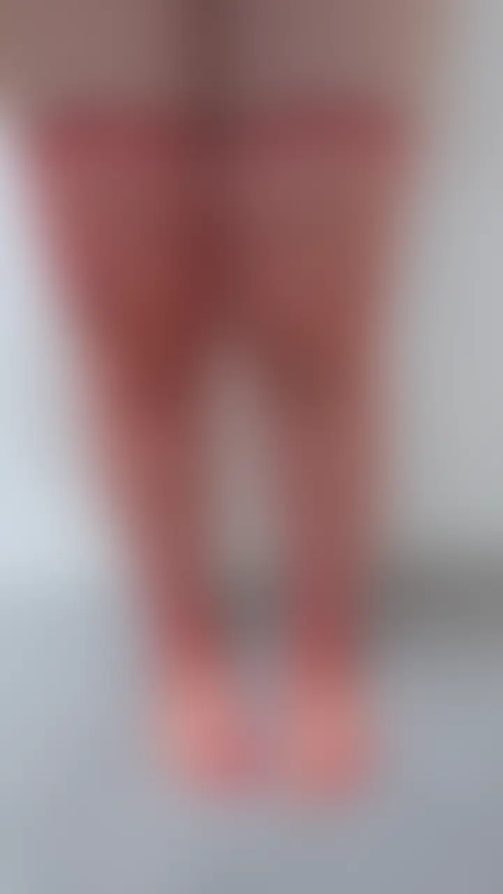 遅れてきた超ドスケベサンタさんのキツキツのねっとりおまんこでせーし搾り取る🎅
この動画は超濃密えちえちコース限定動画ですっ🌟🌟
かのんサンタさんはおっちょこちょいすぎて1日遅れてくるのです🫠
そのかわり、、、、、ちょーーーーーーねっとりフェラと手コキで射精寸前まで気持良くさせてあげるね
でせーしはおまんこのナカに欲しいし、かのんさんたさんもいっぱいイグイグしたいからおまんこでの射精はしばらく我慢してね💓💓
最後どろっどろの濃いせーし流れ出てきて余計興奮しちゃったかのんサンタさんでした🥰
今日もかのんと一緒にたくさん気持ち良くなろうね🫶🫶 (2/2)