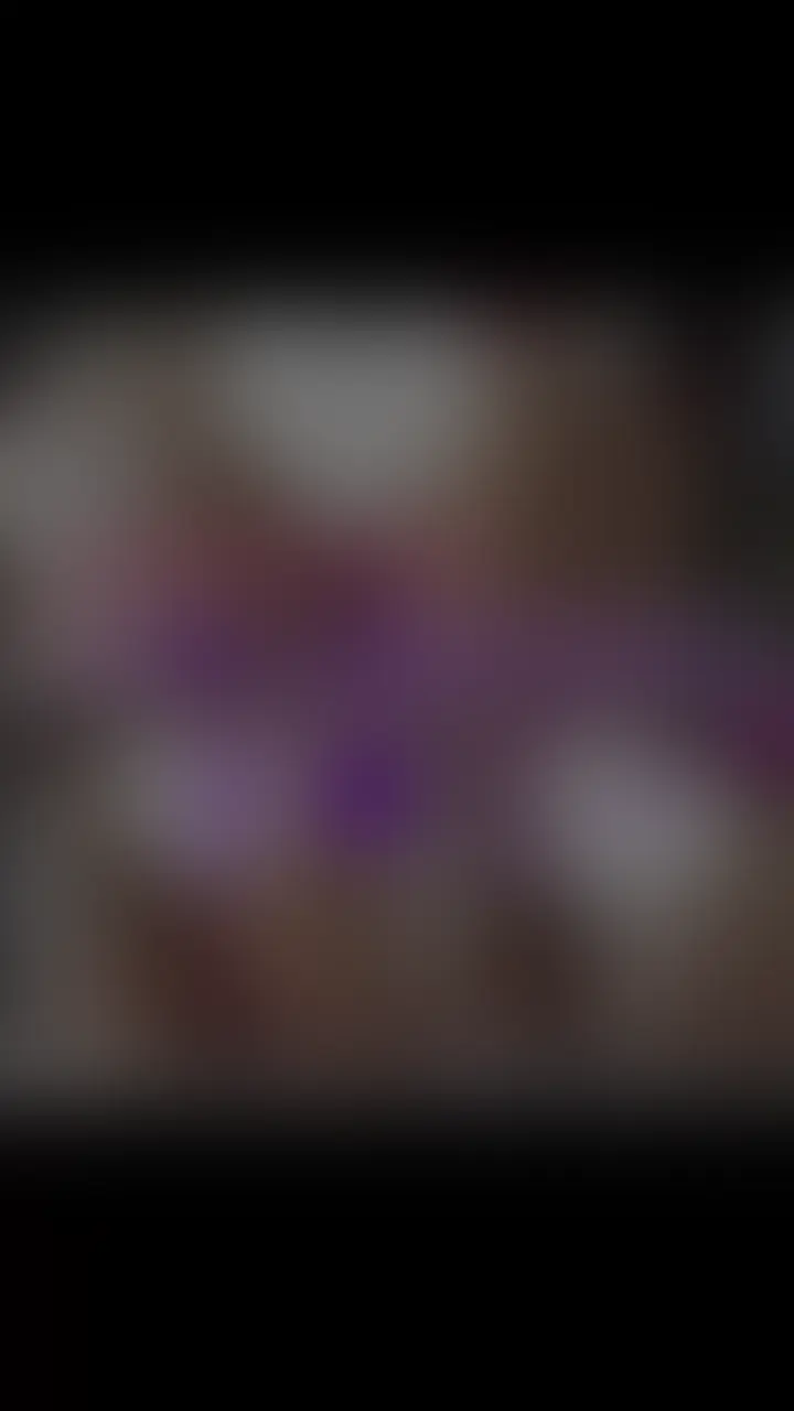 【絶頂...アナル見せながらディルドオナニー💗💗】
今日の動画はアナル見えてます🙈💕
最初はクリバイブとディルドで沢山いじいじした後、ディルド1本で本気ピストン.../////
どちゅどちゅされてるとこ想像しちゃいました。。
イクの我慢しながらたくさんどちゅどちゅした後、イった後も高速でディルドじゅぼじゅぼしちゃって激しく絶頂してしまいました...(/// ^///)💗 (2/2)