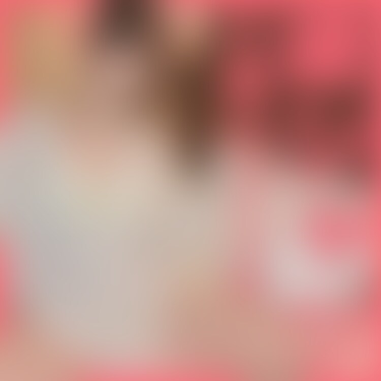 やっほ〜♪٩(๑❛ᴗ❛๑)۶
今日はみんな大好きな彼シャツきてお口でぺろぺろしちゃった(〃ω〃)
彼シャツきたはなびを見たおちんちんがびくびくしててギンギンのおちんちんみてたらはなびも早く気持ちよくなりた〜い⭐️ってなっちゃってました👼🏻
みんなはどんなコスプレが好き〜?💓👼🏻 (2/2)