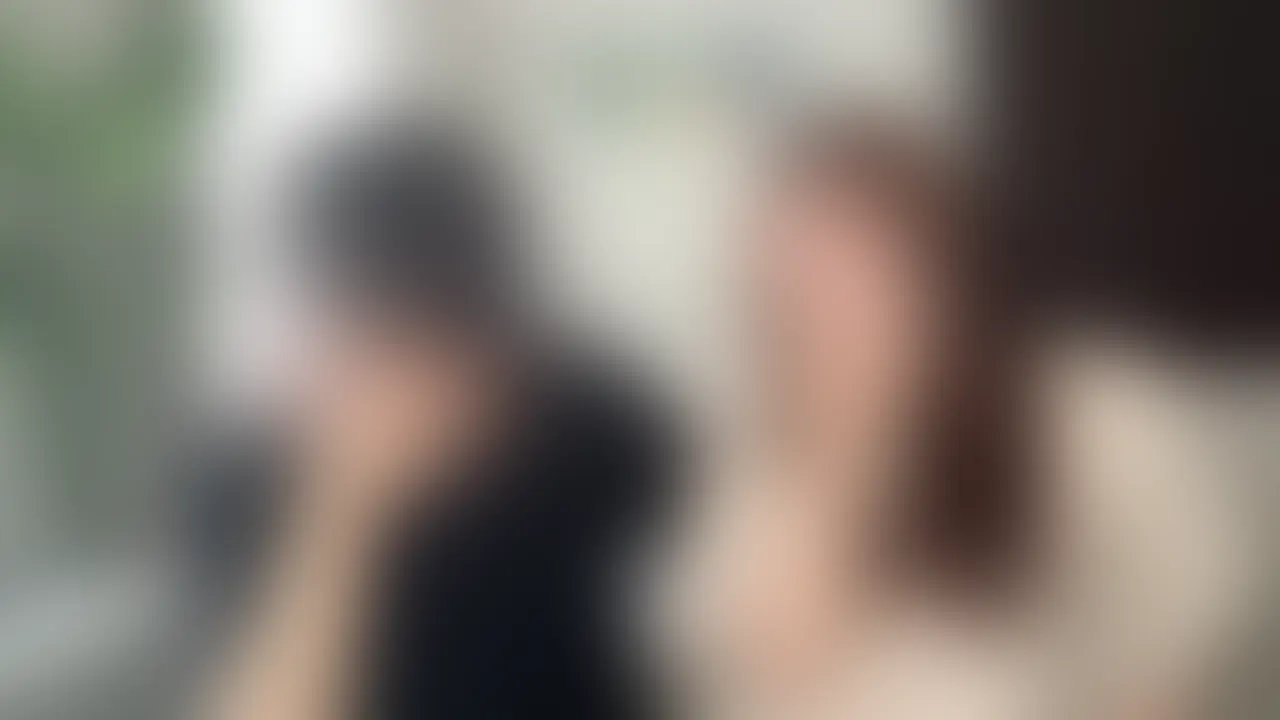 【中出し】26歳社長秘書の女の子に中出ししてきました
※編集ミスがあった為再投稿です※
26歳160cmDカップの社長秘書の子とのハメ撮りです。
普段は社長秘書をしてるみたいで車の運転等してるらしいんですけど、
休憩時間に車の中で僕の動画見ながらずっとオナニーしてるみたいで、なかなか変態な子でした。
バックの時にピル飲んでるか確認してゴム外して生で挿入するのめっちゃ気持ちよかったです。(ピル飲んでなくてもアフピル渡して中出しするつもりでした。。)
都合良いオナホがまた一人増えたのでやりたい時にまた呼ぼうかと思います。 (2/2)