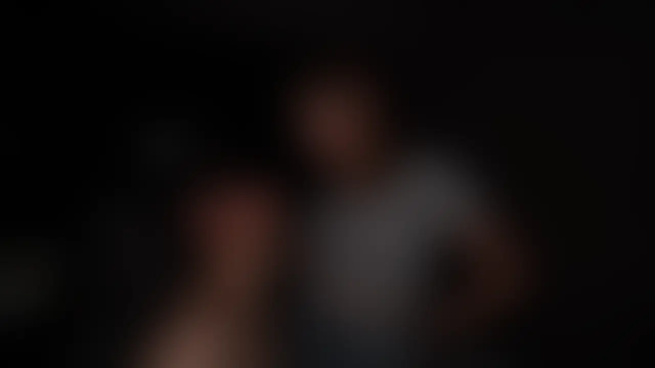 【超ドアップ顔舐め】特濃唾液で顔面ベロベロ💦 鼻ちんぽフェラ&口移しでドロドロにしてあげよっか♡【No.167】
今回の動画は..!!!!!
本気でお顔をベトベトにするために
カメラの限界まで寄っちゃいました‼︎‼︎
開始早々、アンの唾液をお口の中にたっぷり流して…
そのまま超ドアップで7分間ずーっと
顔舐め・鼻ちんぽフェラ・唾液口移し
(レンズが曇っちゃうくらいの超ドアップです‼︎)
もう顔面唾液でベロベロのべちょべちょ💋
最後は激しく鼻ちんぽジュポジュポしてあげるから
思いっきりイっていいよ💞
ドロドロべちょべちょにされたいお兄さんは見てね🤲
*完全顔出し
*定価¥980 (2/2)