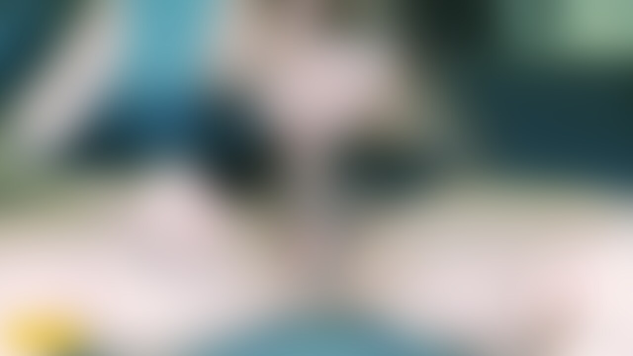 【ドフェラ】
ガチガチに
固く反り立ったカリ首と
表面に生々しく浮き出た
ぶっとい血管を
唇と口内の粘膜を使って
密着させ、
わざと擦り当てるように
オスの形状を
じっくり味わってんのね。 (2/2)