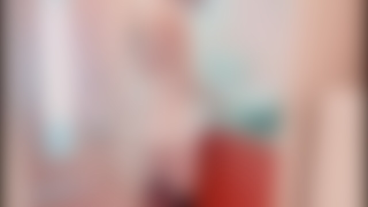 お待たせしました✨
リクエスト動画です🥰
乳首とオマンコ丸見えのエロ下着着けて
料理してたらムラムラしすぎてディルドでオナニー止まらなくなった変態人妻。。❤️
イクのいっぱい我慢して連続イキしちゃった、、🫣💦 (2/2)