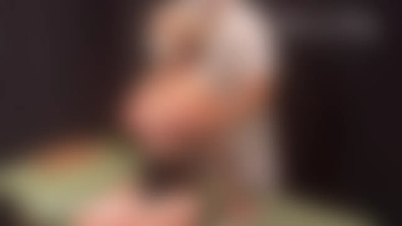 ツンデレ巨乳ギャル「もう帰らせて…」鉄壁の理性もフェザータッチで崩壊 悦びにビクンビクン喘ぐGカップ乳首
【お客様の情報】
年齢:20代半ば
職業:美容師
ルックス:ギャル
体型: 巨乳、巨尻、くびれは細く脚も細い
バスト:Gカップ
服装:ヘソ出し、デニム
金髪のボブヘアー、胸が大きく、ウエストはキュッと細く引き締まり、尻は安産型。
まさに理想的な体型。
予約が一ヶ月先まで埋まっているほどの人気スタイリストなだけあり、性格も明るく、コミュ力も高い。
整体、オイルマッサージと進めていく中で、私のスケベ心が抑えられず、ふと彼女の股間に手が触れてしまった。
その瞬間、「え…」と彼女は上半身を起こし、振り返ってきた。
女性ホルモンを活性化させるため、胸のマッサージを行っている際には「これって施術ですよね…?」と怪しむ彼女。
しかし、鳥の羽で触れるように優しく肌を指先でなぞっていくと、彼女は「恥ずかしいです…」と恥じらいながらも、徐々に身体はビクんと私の手の動きに反応してしまっており、声も少しずつとろけるような、甘い声に変わってきた。
たっぷりと彼女の乳首を責めたところで、「もう入れていいですか?」と私がズボンを脱ごうとすると、
彼女は「何言ってるんですか?絶対施術じゃないですよね」と急に冷静になり少し怒っているかのような口調で言ってきた。
そこで私は彼女の腕と足をテーピングし固定した。
そしてズボンを脱ぎ、彼女の濡れまくったマンコへと、ギンギンになった私のペニスを挿入した。
すると先ほど少し怒ったようなそぶりを見せていた事など嘘かのように、また喘ぎ声を出し感じ始めた。
これが女の建前と本音というやつなのだろう。
口では求めていないような様子を見せていても、身体は感じ、欲してしまっているのだ。
私はたっぷりと彼女の膣を楽しみ、お尻に出せてもらった。
※個人特定防止の為、お客様の顔は極力映らないように配慮しています。
※本作品はシチュエーション動画です。
※規約に違反する作品は販売しておりません。
※当院に来店のお客様は18歳以上である事を確認しております。
※転載、転売、二次利用、公開を固く禁じます。 (2/2)