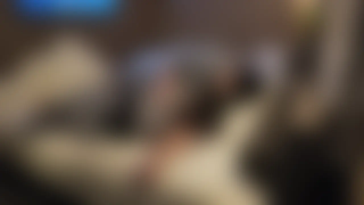 安産祈願旅行に行った時の動画です💕
旦那が5時間以上1人で運転して連れてってくれたので、お礼にいっぱいご奉仕してあげました😳
疲れてたからエッチはできないかなって思ってたけど、フェラで元気になったらしく結局中出しエッチになっちゃいました🥰
すっごく濃い精子たっぷりで、もう一人出来ちゃうかと思った笑 (2/2)