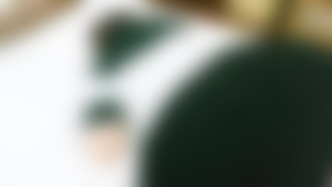 今回の変態肉便女大生ころんの痴態は
《変態肉便女大生の○○○全身奉仕》
まだまだ○○○でもイケるころんに制服を着せて
全身を奉仕する様に命令しています。
制服姿の便女がアナルを必死に舐める
惨めな姿をご覧ください。 (2/2)