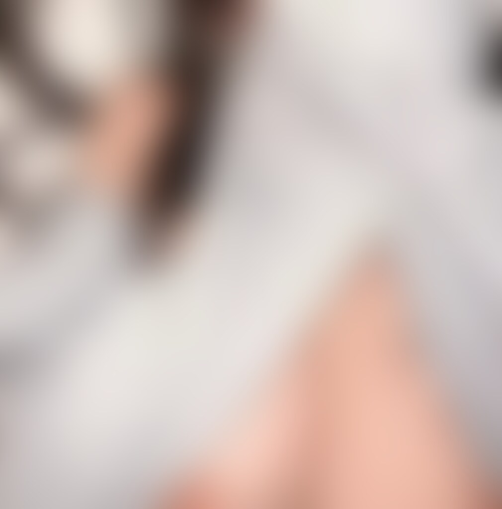 本編は30秒後からはじまります⚠️
無防備な格好で落ち着いてたらいきなり挿入されちゃってびっくり!!!
戸惑いながらイキまくってます😖💦
すっごいリアルな動画になりました〜♡
いいねとコメントお願いします♡ (2/2)