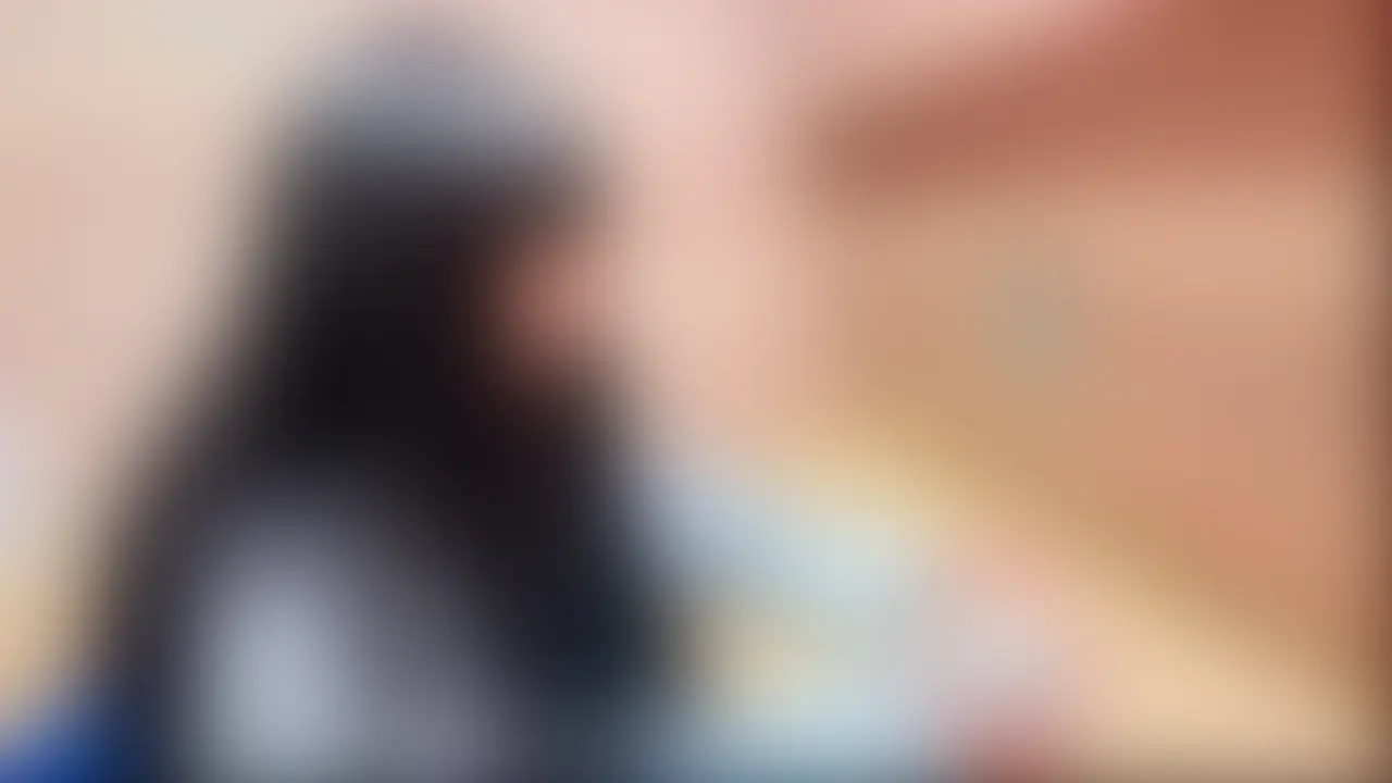 【顔出し】大学生活満喫してるゆるふわJDちゃんとデート楽しんでからホテルでセックスしまくってきた時のハメ撮り。
大学にバイトに4月からの新生活を満喫してるゆるふわJDちゃん
貴重なお休みにデート楽しんだ後はホテルで生ハメセックス教え込まれていっぱい中出しされた後に自分からピースするくらいにはえっちに成長しちゃった。 (2/2)