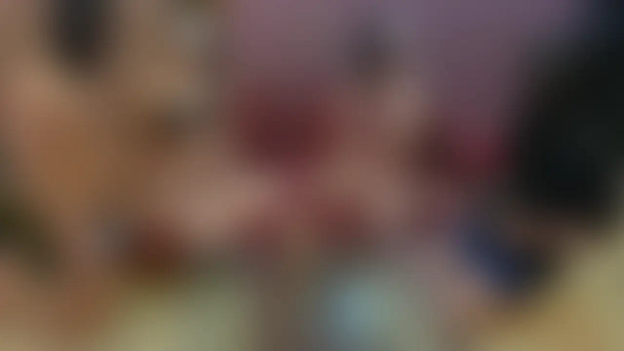 【けいさな×りお】さなちゃんhttps://x.com/kei_sana_ ＆りおのジェンガ対決がエロすぎて崩壊寸前…！普通のジェンガじゃ物足りない！
ってことで、ジェンガ中は電マで全力邪魔し合いブロックを抜くたびにビクビク震えて集中できないさなちゃん…
りおも容赦なく攻められて喘ぎ声漏れちゃう本気バトル！最後は負けた方が恐怖の罰ゲーム…！エロくて面白くて笑えて興奮できる、けいさな×りおコラボ動画完成さなちゃんの可愛い反応とりおのリアルな喘ぎ、全部見せちゃいます
最後までガッツリ見てね♪ (2/2)