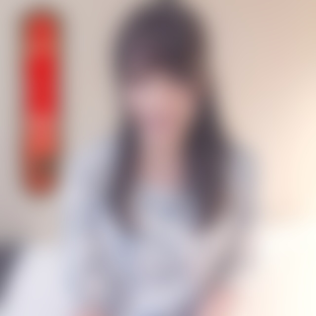 笑うと目が垂れて目袋がとても可愛いゆうなちゃん!かなりシャイですがHのポテンシャルは高そうで期待にチンポが膨らみます!
世間知らずのお嬢さまのようで平均よりバリデカいチンポを目の当たりにしても「素」…
訊けば体験人数も4人くらいで暗くしてのHばかりだったとか…
服の上からおっぱいを揉むと見かけより色っぽい吐息混じりの喘ぎ声で暴走したいのを必死に堪えました!
透き通るくらいの色白で形の良いマシュマロ乳の頂点にはあどけなさの残るドピンクで小ぶり乳輪と乳首が!思わずしゃぶり付くとプクっと乳首が立ってきていい感じに反応してくれます!おっぱいも極上ですが白Tバックからハミ出る形も色も申し分無いお尻は必見勃起ものです!綺麗な1本スジを指でなぞって挿入すると“ダメっ…!”ってのけ反って軽く潮吹き白濁液が溢れてきてます!クンニとマン汁でビチョビチョになったマンコに電マで蓋をするとビックンビクンしながらヤバイを連発して2回ほど絶頂を迎えました!
我に返ってからの照れ笑いが射精心をくすぐります!
頬張りきれないデカチンを一所懸命にフェラしてくれてもう入れたくたまりません!
正常位スタイルで素股していると角度がビンゴで簡単にヌルと入ってしまい慌てて抜くことを繰り返すこと3回!4回目は確信的事故挿入でそのままピストンを続けると動揺と快感が交錯している、ゆうなちゃんは戸惑いながらだんだんとエロい表情になってきて“ヤバイ”って言いながら受け入れてくれてマンコをキュキュっと締め付けてきイちゃいます!立バックがお好みのようで尻を叩かれながら自分のアヘ顔を鏡に映しながら興奮して
またイっちゃってます!絶品だったのが騎乗位!ゆうなちゃんの腰はグラインド・前後スライド・上下ピストンなど縦横無尽に腰を使うテクニシャンで根元まで咥え込まれたチンポが限界寸前!決して激しくないのですがエロカワな声で何度もイってます!
デカチンとキツマンの相性は抜群で正常位に戻してラストスパートしたいのですが膣肉摩
擦が凄くて限界なので中に出そうと思ったのですが、ゆうなちゃんの顔があまりにもカワユクいので汚したくなってしまいお口を顔にたっぷり精子を掛けてあげました…んですけど…その後のお掃除フェラがこれまた快感すぎてオマケのチン潮まで掛けちゃいました!
普段のAVに見飽きた必見
あの手この手で💰💰💰で素人ならではのエロさを感じて下さい。
いつでも募集してますのでDM下さい。 (2/2)