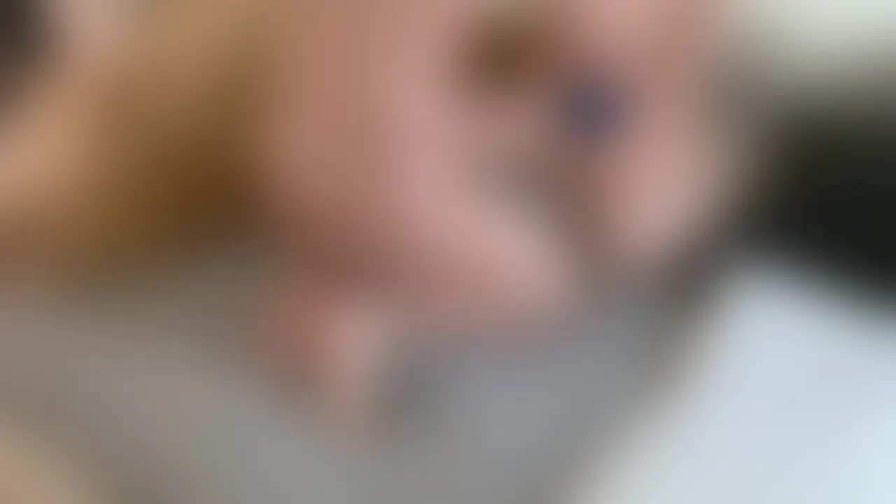 卒業したてのえっちな体操服を着た18歳L○Kさえちゃんをキスマいっぱい付けておなほ扱いにして体育の実技授業して分からせてきました、、
おちんぽ美味しそうにしゃぶってイラマしてるときのえっちな顔がえろすぎまするのと、おっぱい大っきくてずっとむらむらしちゃったので最初ゴムしてたのですが我慢できなくなって最後はゴム外して中出しして種付けしておきました。。
・さえちゃん
・18歳
・L○K
・体操服(ブルマ)
・巨乳
・イラマ大好きのドM (2/2)