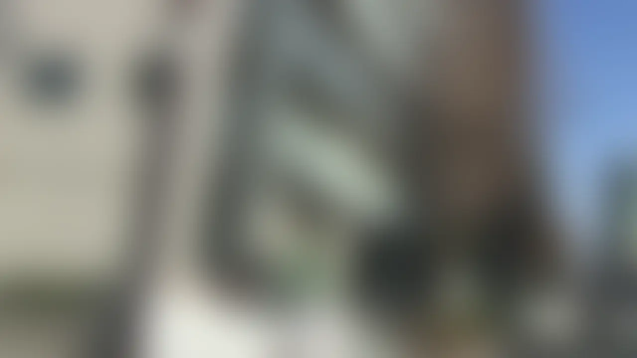 人ってそれぞれ長所ってありますよね。
美人だとか料理が上手だとか頭がいいとか。
そういうのって表舞台に出せるから尺度とか順位とか付けられて評価もされるんでしょうけど、セックスが特技ってそれほど評価されないじゃないですか。
セックスが超絶上手い女って、AVとか風俗で働けばそれなりに評価されるのかもしれないですけど、結局顔や身体の方が重視されがちですよね。
なので、基本的にセックスした相手にしかそのすごさは伝わらないのが一般的だと思うんですよ。
この女、マジでヤバイです。
今までセックスしてきた中で一番エロいんじゃないかな?
積んでるエンジンが違うというか。
底なしの性欲と、溢れ出るサービス精神、打てば響く感度抜群の身体。
こんな気持ち良いセックスしたら、それ以降が物足りなくなってしまうんじゃないだろうか。そんな心配すらしてます。
脳がトロける気持ち良さとはこういうことなんだ、、と思いました。
お互いパートナーがいるんでたまにしか会えないんですけど、ほんとその日が楽しみで仕方ないです。
この日も会ってすぐホテル行ってやりまくりました。
ただ、性欲がすごいんでこれが毎日だと結構きついかもしれません。
セフレとしてはこの子に勝てる子いないんじゃないかなと思います。
<プレイ内容>
不倫デート、キス、匂い嗅ぎ、フェラ、お尻、乳首舐め手コキ、射精、ごっくん、胸揉み、下着、乳首、乳首弄り、アナル、クンニ、アナル舐め、手マン、潮吹き、馬乗りフェラ、パイズリ、正常位、バック、騎乗位、M字開脚、中出し、お掃除フェラ (2/2)