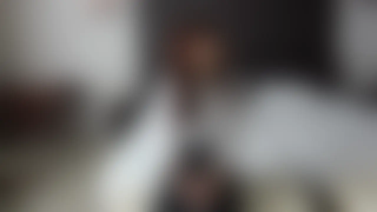 こちらは、全編ぼかしの入った動画です。 雰囲気をお楽しみください🥰
【匿名度A:オフレコ!】仕事中は「先生」って呼ばれてる公認会計士@大手町/垂れ目で見つめる癒しフェラ/全身べっとりマーキングご奉仕/ヨダレまみれ乳首舐め/微笑みごっくん
よだれが漏れちゃうキス👄とフェラチオ💕
こんにちは、ど素人ポルノ@麗子です。
今回のAVごっこは
大手町にある会計事務所で
公認会計士のお仕事👩💼をされている
お友達のCちゃんのえち動画🔞です。
月イチで女子会するくらい
仲良くさせてもらっている長いお付き合いの
親友ちゃんです
大学在学中に会計士試験に合格したくらいの
才媛👩🎓にもかかわらず
気さくで大らかで柔らかい
いわゆる癒し系のほんわかママさん💛
ただエッチになると
そんな「ほんわか優等生」っぷりは
どこへやら…
というのは、こちらのバニーちゃん姿👯
でのハジけっぷりでご理解いただけると
思うんですけど。
https://myfans.jp/account/posts/861cb580-d427-4066-93f3-3906a01f1d1e
↑【匿名度A:オフレコ!】公認会計士のお堅め奥さまが癒しタレ目をデレつかせながら大好きなバック挿入を懇願するごっくん着衣バニーFUCK!
そんな彼女に今回プレイしてもらったのは…
カメラ📹を向けられてちょっと緊張しているCちゃんでしたが、
ウォーミングアップで指フェラ👄👈の舌使い👅を見せただけで彼女が口淫名人であることがわかります。
男の膨らんだ股間🍌を目にして「すごい…(笑)」と嬉しそうな彼女、
パンツを脱がしてもいきなり咥え込むような無粋なことはせず、陰茎を指先でなぞって焦らします。
いざ咥えこむと唾液をたっぷり使った丁寧な口戯👄で肉棒をご奉仕。
ねっとりフェラチオで口内への発射💦に導き、嬉しそうな表情でザーメンを嚥下してくれました💯 (2/2)