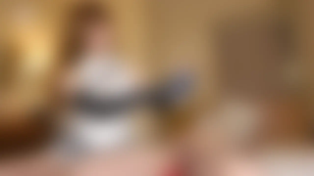 ドSアイドル奈々のローションレザー手袋で亀頭みがき高速手コキ射精
レザー手袋のドSアイドルが、キモオタをグリシコで成敗いたします。
フィニッシュはレザー手袋&ローションでの
亀頭みがき&高速手コキ射精です。
冷たいローション&レザー手袋の相性は抜群でした。
「キモいのバレバレだね」と、快感に浸るM男の反応にいち早く気づきます。
それから竿だけでなく玉も揉み揉みします。
「ザコチン、金玉もザコじゃん」と、股間周り全てがザコだということもバレバレでした。
そして高速手コキです。竿から亀頭にかけて、激しくハイスピードでシゴき倒すのです。
これにはM男もなすすべもありませんでした。
あまりの快感であっという間にザーメンを大放出しちゃうのでした。
「ホントにザコ」──M男のザーメンでグチャグチャになった
レザー手袋を気持ち悪そうに見つめる奈々ちゃんなのでした……。
ローションまみれのレザー手袋での亀頭みがき高速手コキで
大射精した、そんな手袋フェチ手コキ好きなM男の貴方だけにオススメです。
1920*1080
08:05
621.1MB
.mp4 (2/2)