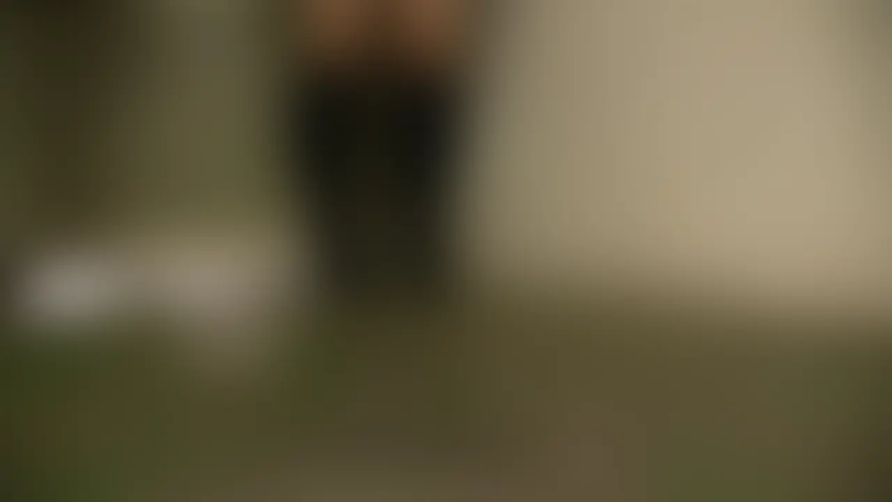 反抗的な態度の裏垢娘のシミ付きパンティ売買動画。
若い素人女のパンツ収集が趣味の40代半ばのオヤジです。
いつも通りネット掲示板にいる裏垢女子にかたっぱしからメッセージを送って会う約束をこぎつけました。
もうだいぶ慣れましたが、今回の女の子も終始、嫌そうな顔をしています(笑)。
今回会ったアイルちゃんは見た目こそ真面目そうですが、すごく勝ち気な性格で私の問いかけに対して「きもい」とか「触んないで」とか言って終始、反抗的な態度でした。
それでも、オッパイを少しイジっただけでマンコをビチョビチョに濡らしてしまうあたりは健気でソソるものがあります。 (2/2)
