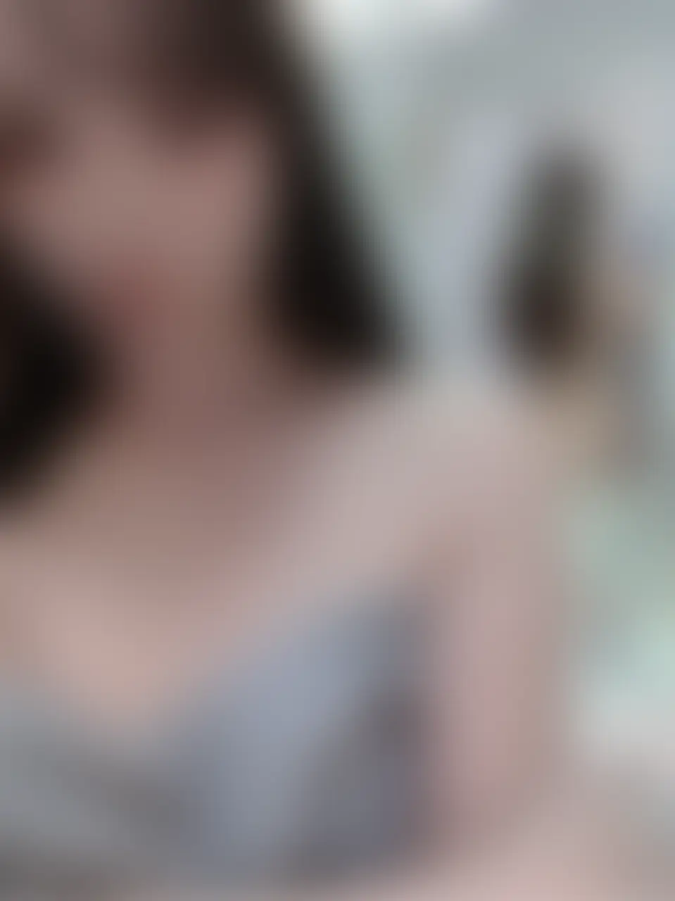 莉緒💍一児の人妻「みんなの真似してお尻写真撮ってみました！🍑笑 目出し写真です👀✨」の投稿サムネイル