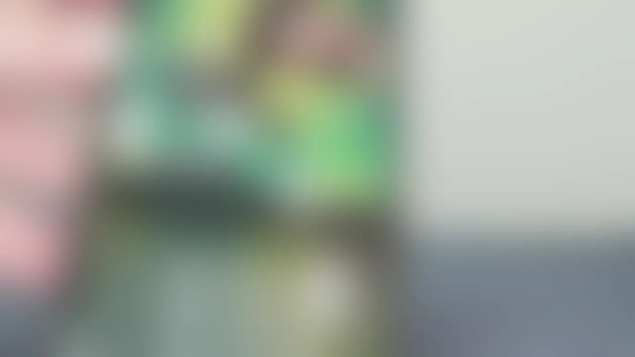 銀杏おじさん提供
<奥様情報>
年齢:40歳
趣味:宝塚
職業:手芸屋
今回は旦那様ご希望により、奥様のお相手は一流AV男優でリアルタイム報告をするご依頼をいただきました。
同席せずに、奥様が寝取られる様子を遠くから見守り、奥様の映像でシコるという、なかなか理解されない行為かもしれません。
待ち合わせ場所にいらした奥様は、おっとりしたかわいい方。
緊張されていらっしゃいましたが、部屋に入るなり、服も脱がずシャワーも浴びず、いきなり即ハメ。
スカートを捲られて、見える脚はとても色が白くそそられます。
先ほど緊張されていたとは思えないほど、奥様はメス全開で感じており、旦那様はこの姿を見たかったのでしょう。 (2/2)