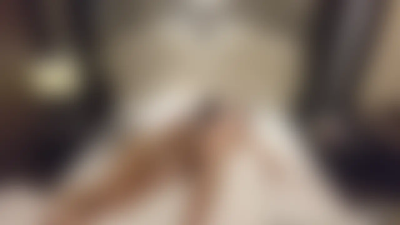 寝取られOLのNです♪
🍌会社で一番美人(らしい笑)OLのおまんこにザーメンぶっかけ🍌
一日中ろくにおしっこも拭いていないような 臭くて蒸れ蒸れの汚いオマンコを舐められた後は、部長のデカチンポで突かれまくって絶叫イキ💕
最後はくっさいザーメンをオマンコにドバドバぶっかけてもらったよ🥰
前編はコチラ→https://mfco.link/Kvruudso (2/2)