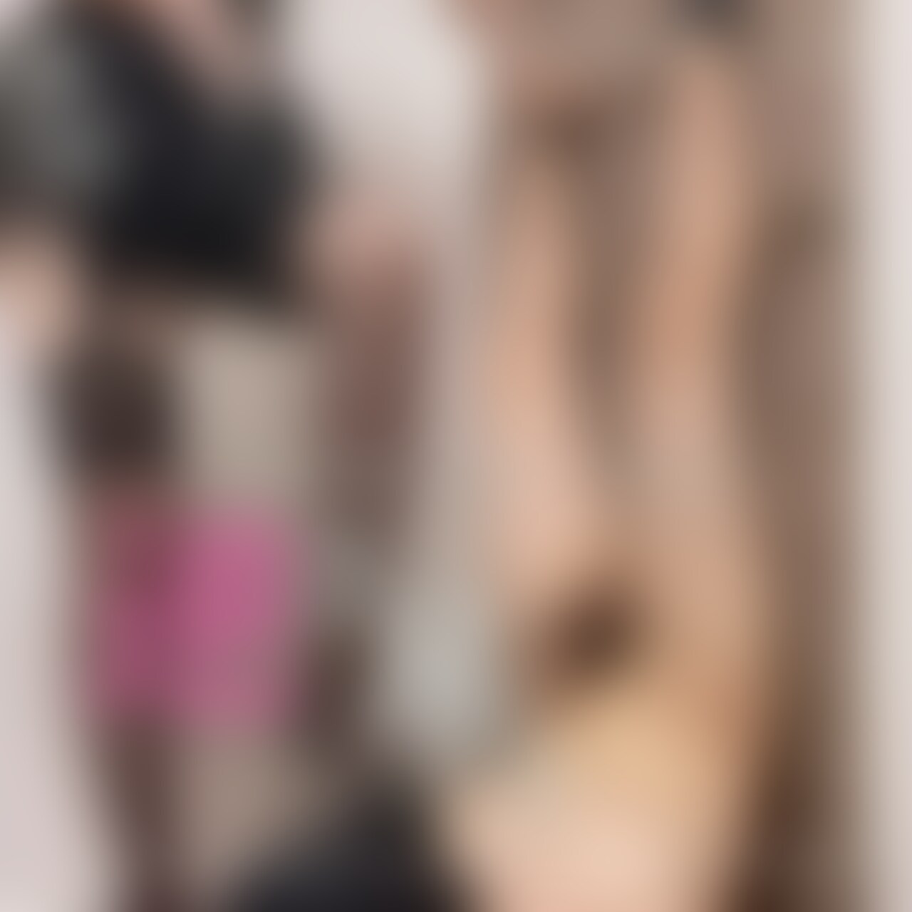 ZOOM OUT Ver. M男を逆さ吊り×靴コキ×ハイヒール蹴り×小悪魔コスプレ×ガーターストッキング美脚×M男×S女痴女
逆さ吊りにしてちんこ踏みつけた♡
逆さまにされても勃起して興奮してるんだよ?おかしいよね🥺
もっとコキコキされたい?って聞いたら
もっと踏んでくださいっておねだりされた
欲望に忠実でキモいよね
キモいよってたくさん教えてあげてるのに
汚いゴミ精子あっけなくぴゅっぴゅっしてたよ笑
イライラするからまた蹴っちゃった♡ (2/2)
