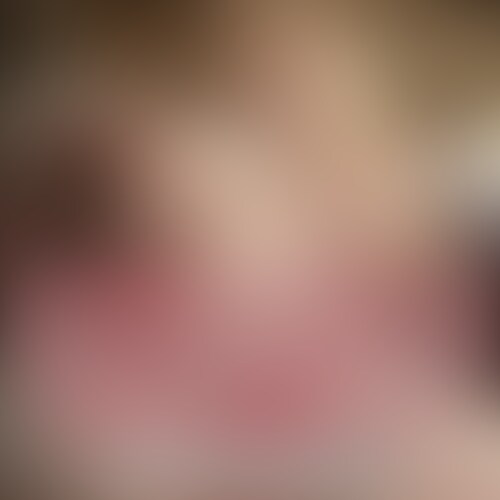 挑発的に10秒カウントダウンを
繰り返すお○○○さまと
それが気になって仕方ないM男子。
意味ありげに何度も何度も
カウントダウンをしては
M男子の股間を刺激する。
M男子もたまらずオナニーを始めてしまうが
なかなか「ゼロ」とは言ってくれない。
「お前のタイミングでイクんじゃないの」
「あたしのタイミングでイケ」と言っては
不適に笑うお○○○さま。
「ゼロ」のお預け状態が続くなか
我慢汁まみれのちんぽは限界寸前だった。
何度も何度も寸止めカウントダウンをして
追い詰めると男子が泣きそうな顔で
射精したいと懇願する。
その様子を見て、お○○○さんはようやく
「ゼロ」を口にして射精させてあげる。
どんどん新作動画を公開していきます!
サンプルを気に入りましたら
「いいね!」「フォロー」「入部」をお願いします! (2/2)