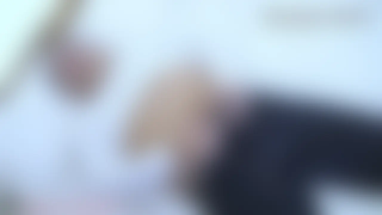 タイトル：肉棒硬い４３歳vs激しく腰を使うぽっちゃり男子 sample 1