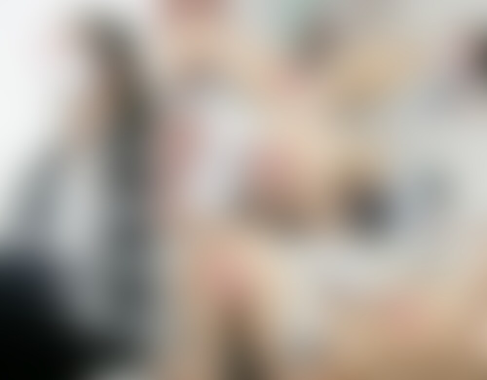 【女医の職権乱用vol.10】卑猥な産後ママの隠された性欲:高木若菜【後編】
産後ケアで宿泊来院されていた「高木若菜」さんの診察台での様子をお見せいたします。
前回のケアで大分、精神的にも肉体的にもリラックスして頂けたご様子でしたので、
さらに産後疲れを緩和させる為にアロママッサージの施術を行いました。
女性である悦びをここで存分に味わって頂き、また心も身体も満たされた状態になれば、
今後の生活も楽にお過ごしになられるでしょう。
その為には、まずここでしっかりと感覚を開いておく必要があります。 (2/2)