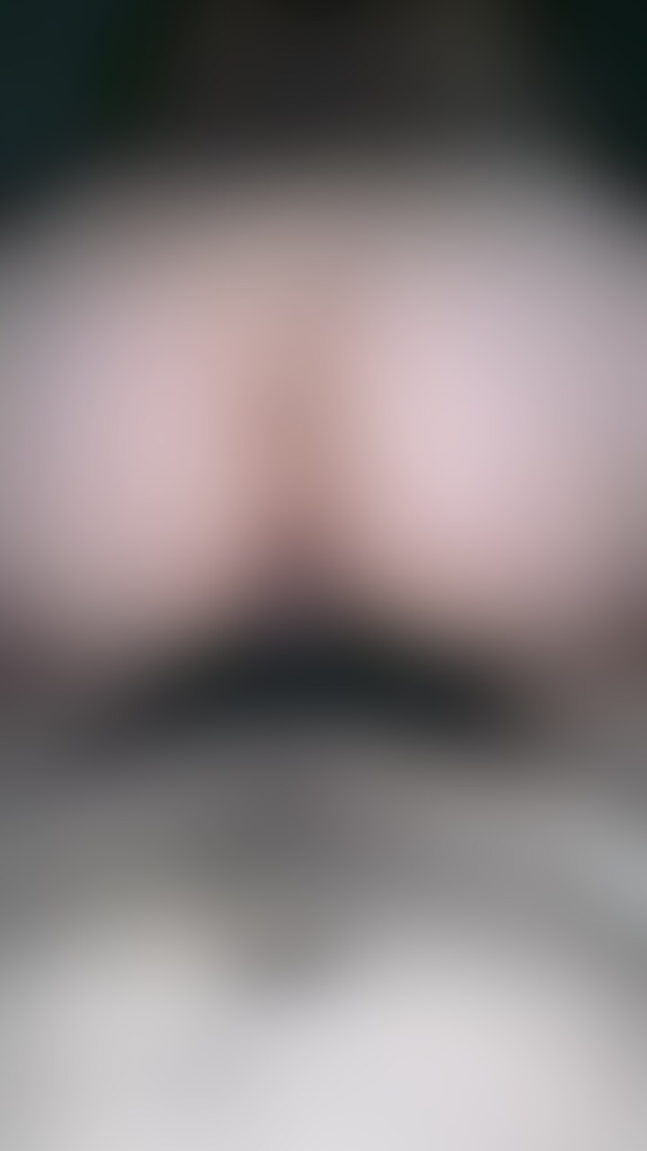 妻のお尻が大好評でしたので
ただひたすらに体位でいうと
バックからの動画をまとめました。
妻のお尻が丸見えです。
下着を着けたままエッチしているシチュエーションもあります。
普段恥ずかしがり屋の妻ですがバックになると私の顔が見えないからなのか、自分の気持ちいいところに当たるように腰を動かしまくります。
めちゃくちゃエロいです。
そして、自分で気持ちいいところに当てて動いているせいか、いつもよりエロい声を出します。
是非この動画を見る際はイヤホンを付けてエッチな声を聞いて下さい。
自分もこの動画を編集するにあたってバックがこんなにもエロいものだと再認識して妻のエロさに驚きました。
動画は約29分ありますので満足頂けると思います。
今までバックに興味がなかった方も、この動画を機会にバックしたくなるはずです。 (2/2)