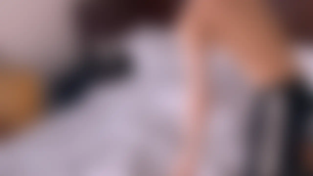 24歳で「美容に全振り」してる超絶肌が綺麗な絶世美女です🧜

整形ではなく、肌管理やエステなどの美容に200万ぐらいは使ったぐらい美容大好きな女の子。

仕事もエステティシャンなので
仕事柄なのか、肌はもちろん綺麗だし、髪もトゥルトゥルツヤツヤ✨

その分、
自分に自信もある美女だったから
高級ホテルに招待したけど
いちゃいちゃとは反して
常に手錠の拘束バチボコSEXにした💎

個人的には31:30あたりが見所で
もがいてるけど抵抗できずに
連続イキしちゃうのが可愛すぎます🔥 (2/2)