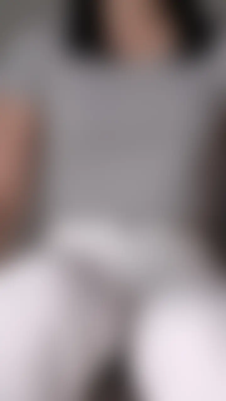こんばんは!
看護師1年目のゆきです🏥
最近仕事が忙しくて中々新しい動画が撮れなかったから、
これまでのオナニー動画の未公開アングルを2本セットで公開します!!
ーーーーーーーー
オナニー初公開...//
こんばんは!
看護師1年目のゆきです🏥
今回のなんとなんと、、、
初めての一人えっちしてるところを撮っちゃいました🤭💕
見られたいとは思いつつも撮りながらっていうのが
あまりのも慣れてなかったり恥ずかしかったりで
ちょっと変な感じになってるかもです...
ーーーーーーーー
初出し下まで丸見えオナニー...//
こんばんは!
看護師1年目のゆきです🏥
今回のなんとなんとついに、、、
初出しの下まで丸見えの一人えっちしてるところを撮っちゃいました🤭💕
一緒に気持ち良くなってくれる?🥰 (2/2)