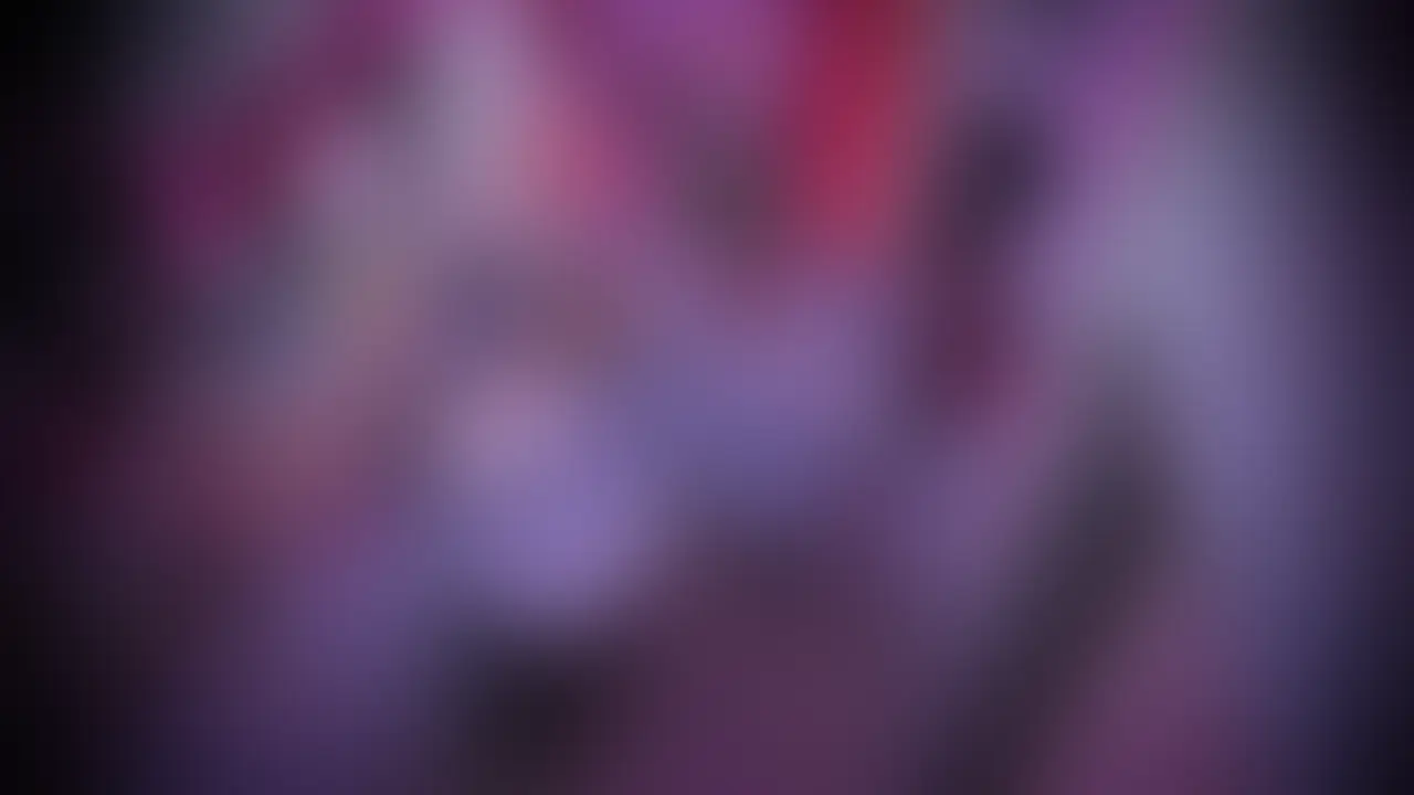 新宿界隈を縄張りにしているものです。
いつも行く歌舞伎のクラブに金髪でクソ可愛い白ギャルが踊ってたんで声掛けに行きました。
よく見たらノーブラで、だいぶ男たちの視線奪ってましたねw
見た目はギャルなんですけど話してみると可愛い声してて、普通に街にいそうな可愛い女。
今日は絶対こいつとやりたいって思って頑張って口説きました。
だいぶいい感じに酔ってきたのもあって、タイミングでクラブのトイレに連れて行きました。
肌もツルツルで肉感がちょうど良くて、おっぱいもお尻もどっちも最高。
女も二人きりになったとたん積極的でエロくて、めちゃくちゃ舌絡ませてきます。
その時点でキーボしちゃってるんですけどね。
結構ドMっぽくて喉奥に突っ込まれるのが好きそうだったんで、たくさんイラマしちゃいました。
オェオェ言ってたんで外に声聞こえないか心配でしたよw
フェラで抜いてもらってからお持ち帰り。
3Pできそうな女だったんで、後輩に連絡して家に来てもらうことに。
案の定3Pの展開に持っていけましたよ。
後輩と二人で回して最高の時間でしたよ。 (2/2)