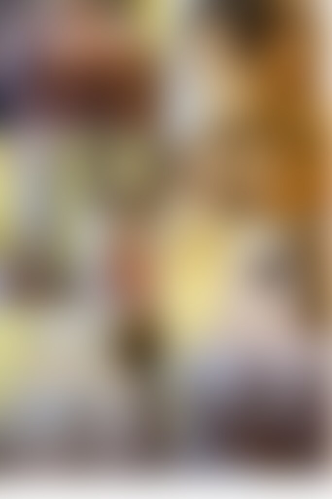 皆様こんにちは。
いつもありがとうございます。
今回は「出会って30分でSEX!!初対面でハメちゃう変態デカ尻お○○○さん」になります。
ま〇ろ物産のような、ムチムチの肉体をしたお○○○さん。
脱ぐとかなり際どい下着をつけており、初っ端からエロい雰囲気を漂わせておりました。乳首透けとるやないか・・。
その期待を裏切る事なく、正座乳首攻めフェラチオではテクニカルな舌使いとボリューミーな巨尻をさらけ出しエロエロに攻めてくる始末。
意外におっぱいも大きく巨乳もしっかり揉み揉み。
M字開脚ガニ股フェラもしてくれました。
そんなエロケツを見ていると我慢ができなくなり、バックでパンパンプリーズをするとすんなりOK。
初対面のお○○○さんと出会って30分で生ハメパンパンさせていだきました。
最後はエロいデカ尻にぶっかけ。ごっつぁんです・・。 (2/2)