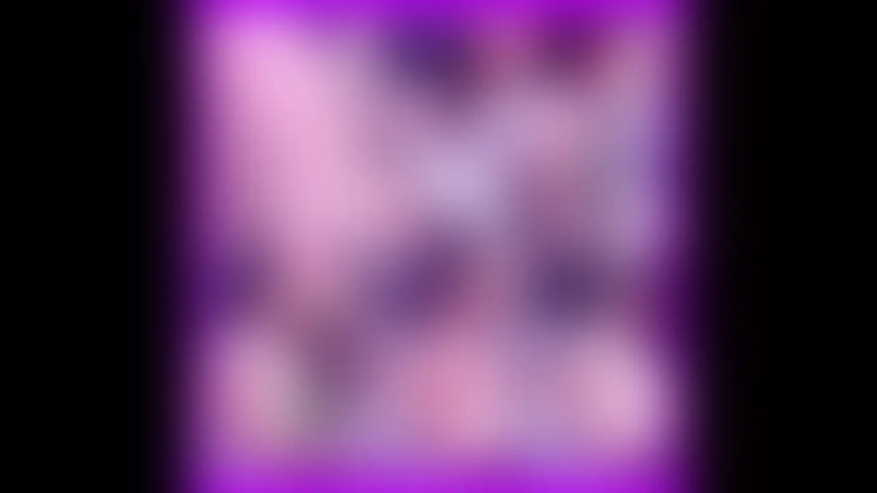今度はチャイナコスのニューハーフ(男の娘)の私が、ソファの上で先輩に手コキされたり、電マをおちんちんや乳首に当てられて、じんわり気持ちよくされながらどんどんムラムラしてきちゃって…。
自分でおちんちんをしごいてたら、さっきイッたばかりのはずなのに、目の前で先輩が太い勃起おちんちんをシコシコして見せつけてきて、どうしても咥えたくなっちゃって…そのまま先輩のおちんちんをフェラしながら、自分のおちんちんもしごいちゃった♡
イキそうになったタイミングで、また目の前で太いおちんちんをシコシコしてるのを見せつけられて、もう本能のままお口におちんぽを深く咥えたままイキたくなって…フェラしながら、おちんちん咥えたままイっちゃった♡
余韻でふわふわしてるところに、「次はアナル責めたい」って囁かれて…気持ちよさにとろけたまま、「うん♡」って素直に返事しちゃった2本目です。 (2/2)