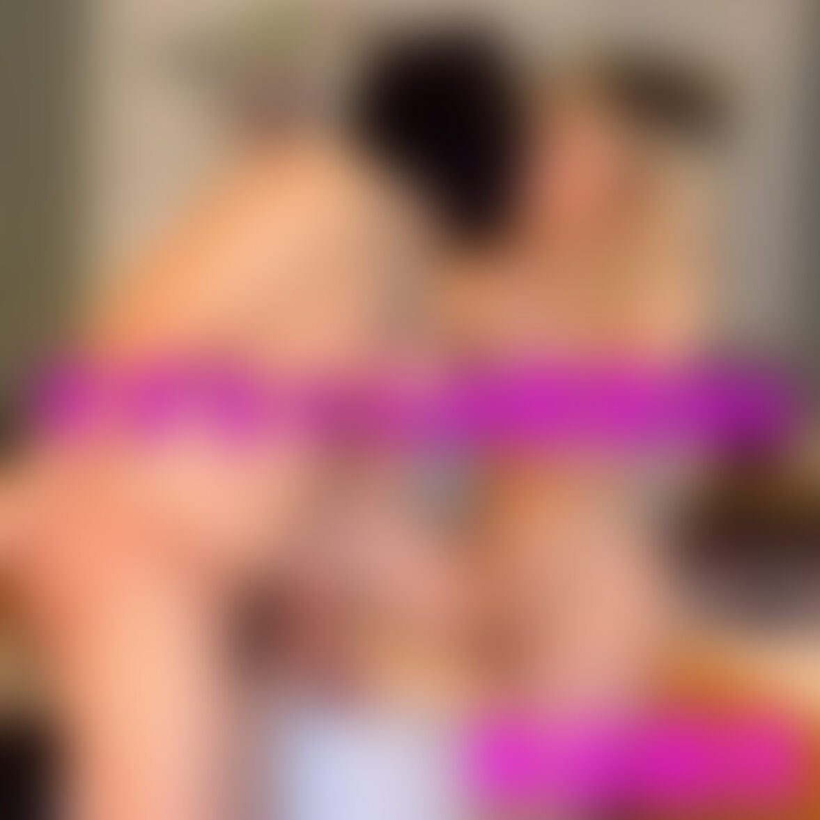 すずちゃんパート6
M男に圧勝する
えげつない肉体美 (2/2)