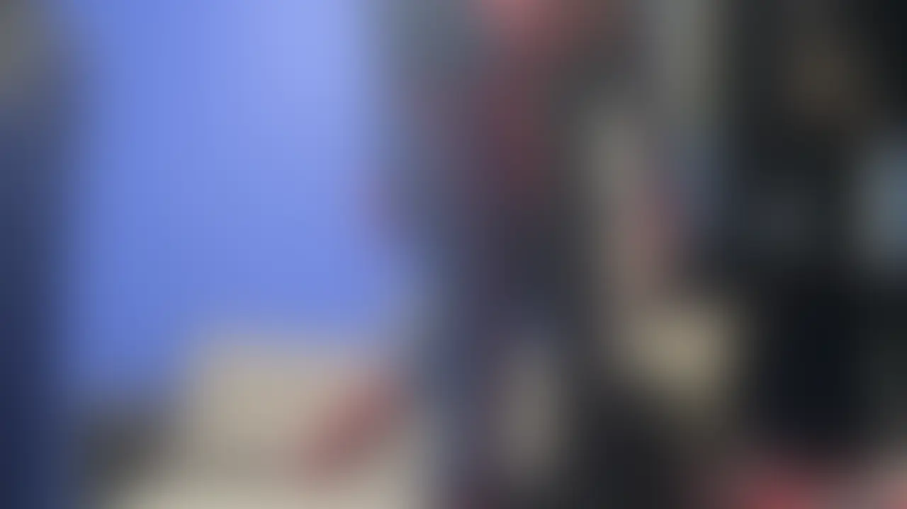 去年卒業した可愛い系の巨根大学生１８歳と巨根ツイドルがコスプレしてこっそり。。 sample 1