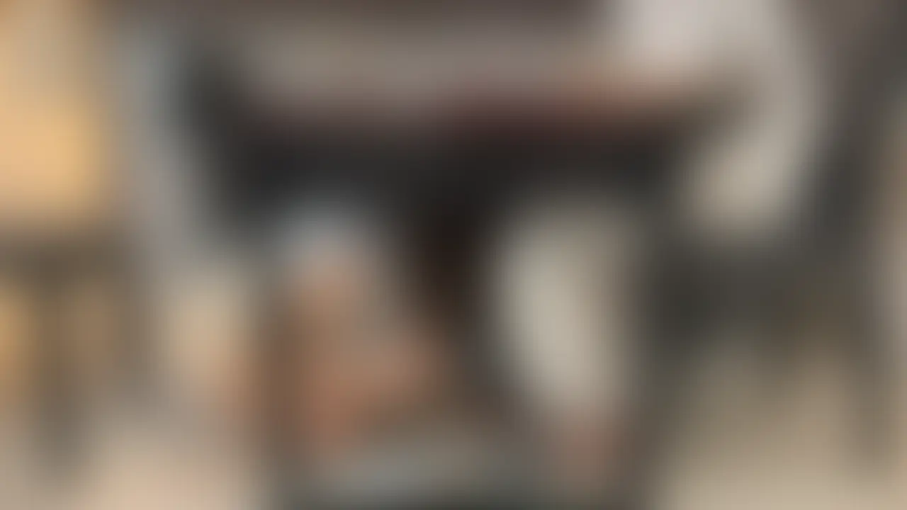 ななみん「対面に座ってる女の子がもし足を股間に当ててきたら... こういうの好きな男の子絶対いるよね！ だからやっちゃったw」の投稿サムネイル