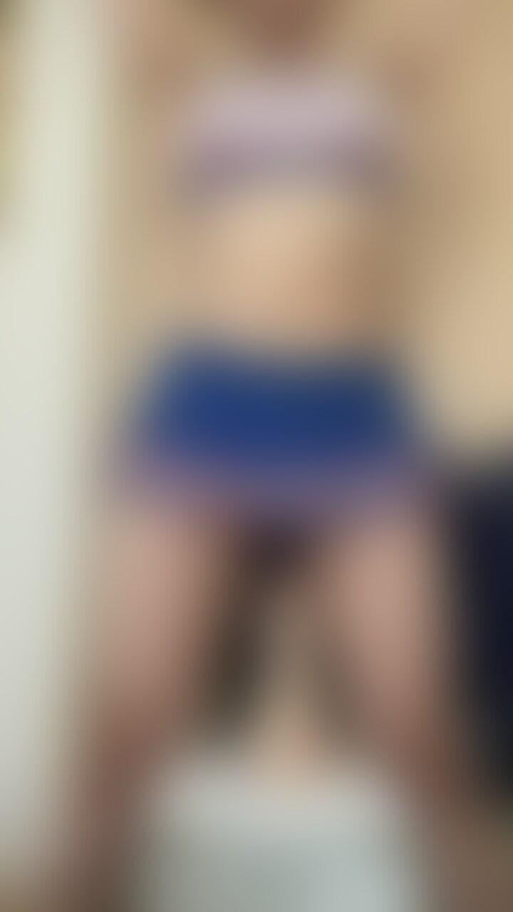 チアコス❣️スクワットおなにー
おちんぽの上でスクワットします。
上手にできるか見ててください。 (2/2)