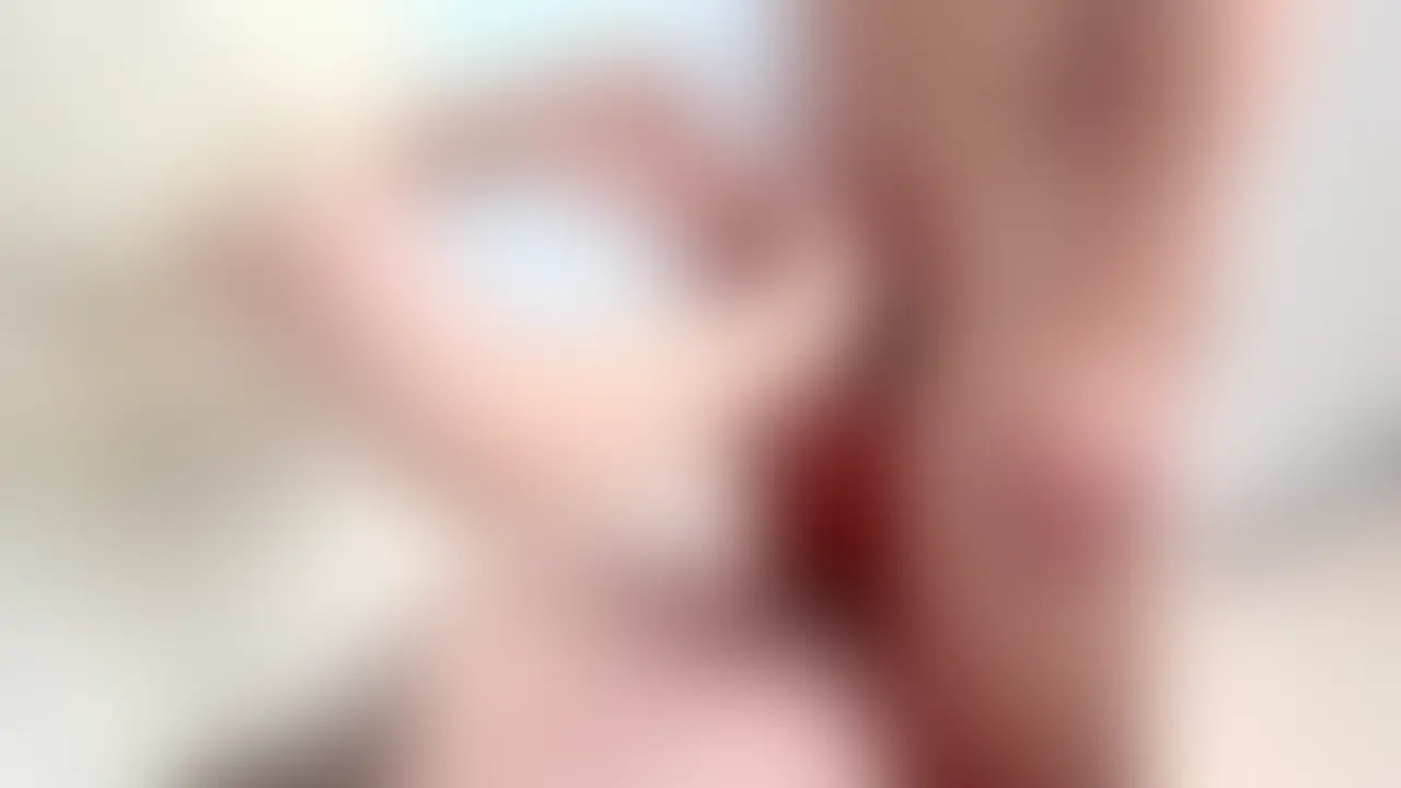 私の前で全裸になって、乳首いじりながら
 腰へこへこさせて欲情してるM男君、、、
  私より何個も年上なのに、、、🤭💓

 普段はしっかりものの男性が私の前でこんなに
 情けない姿になっちゃうのに興奮する19歳のJDです🤭💕 (2/2)