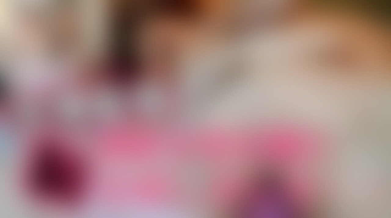 トイレに行って、さあもう寝る準備・・

と思ったその瞬間！

まりこ＆いおり全裸監督が入ってきて・・

ゆずちゃんとここちんがいる前で赤裸々にオナニーすることに///
（初めてのワイプ導入を試みました！）

ディルド挿入されたり
みんなの前でバックでやったり。。

あまりに突然すぎて、人生で忘れられません。

みなさんもまりこ監督の全裸監督作品、
見てください🙇‍♀️ (2/2)