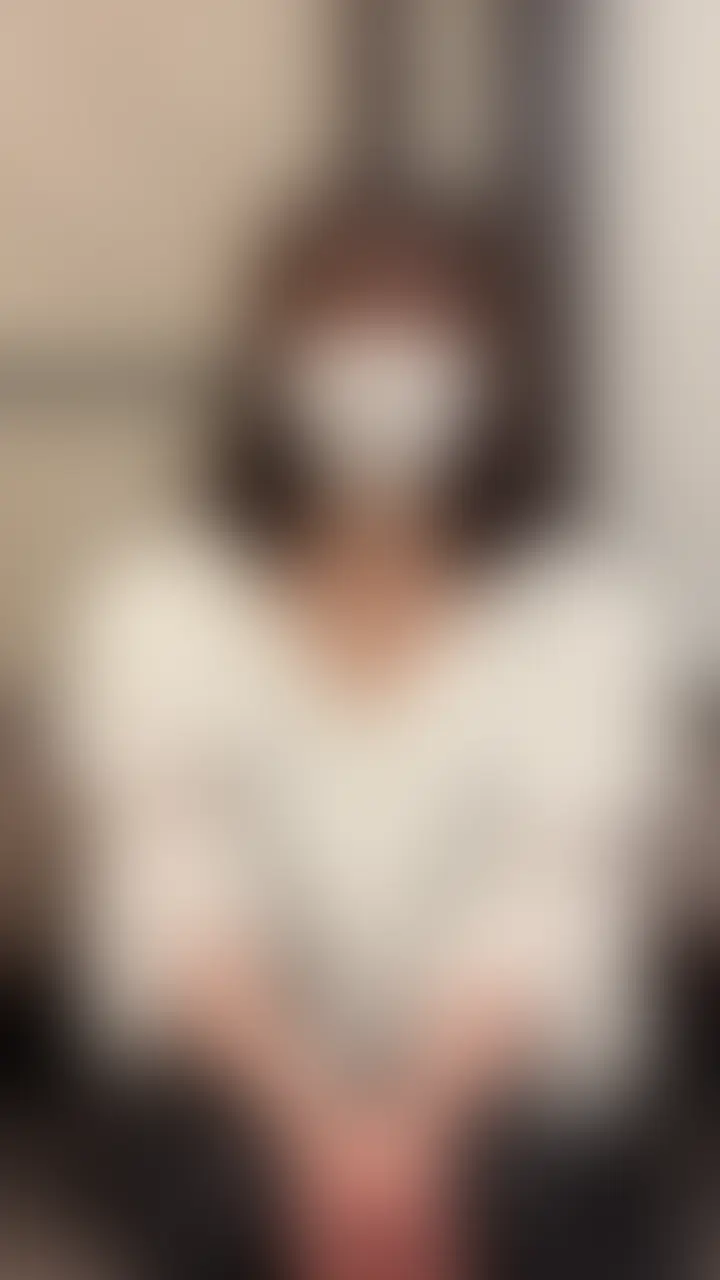 【彼氏持ち美人パティシエNTR】縦画面ver
※本編完全顔出し

このたまらない身体にチ●ポをぶち込む背徳感
途中で我慢出来なくなり
彼女自らにゴムを外させて生でぶち込んじゃいました
押しに弱そうだったのでゴリ押しです。。 (2/2)